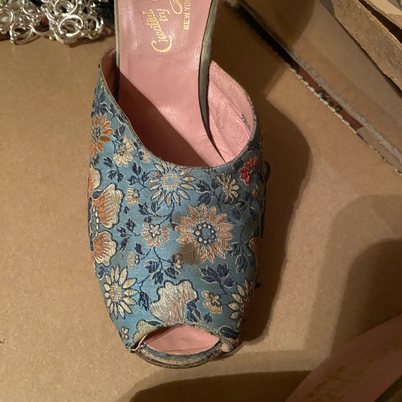 Great Vintage Shoes for display - Picture 4 of 7